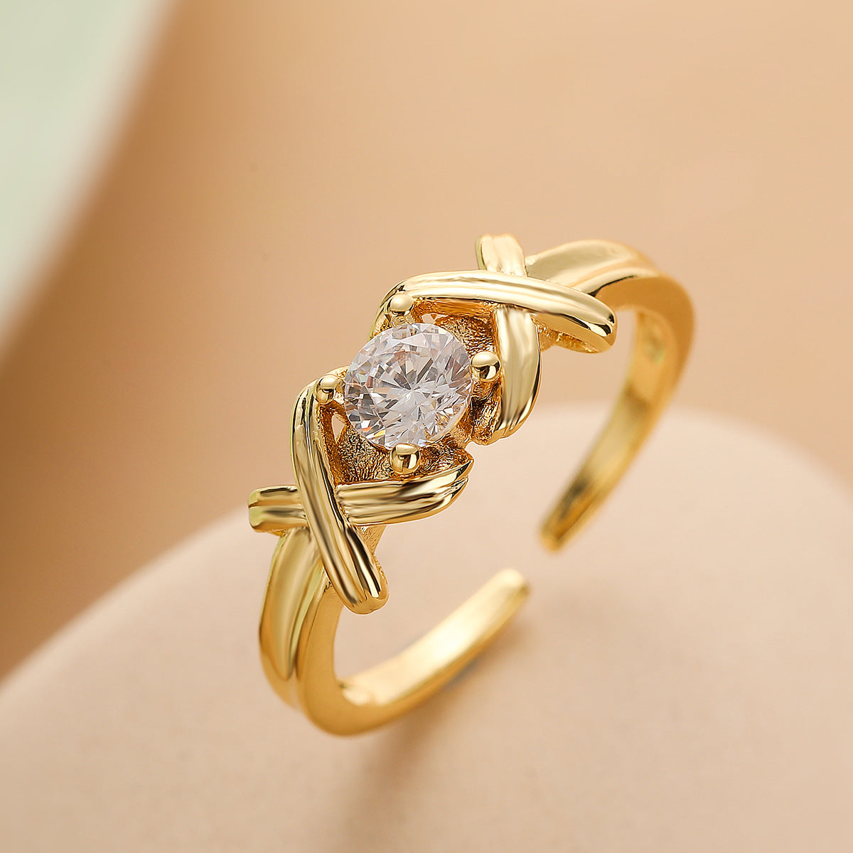 Anello regolabile geometrico minimalista in rame placcato oro autentico con intarsio di zirconi per donna