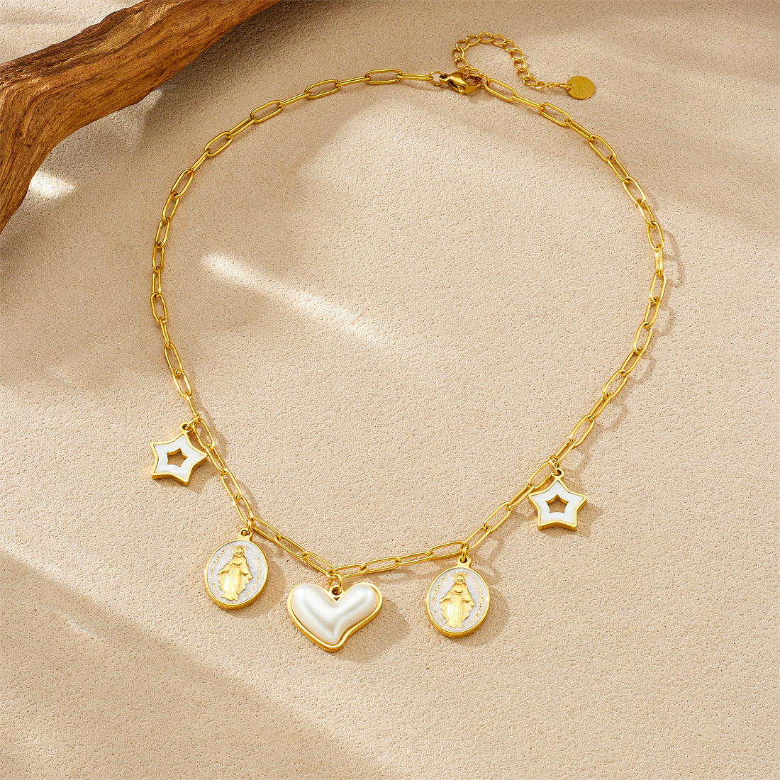 Vintage Luxury Gold Plated Stainless Steel Necklace with Round Heart Star Pearl Pendant for Women