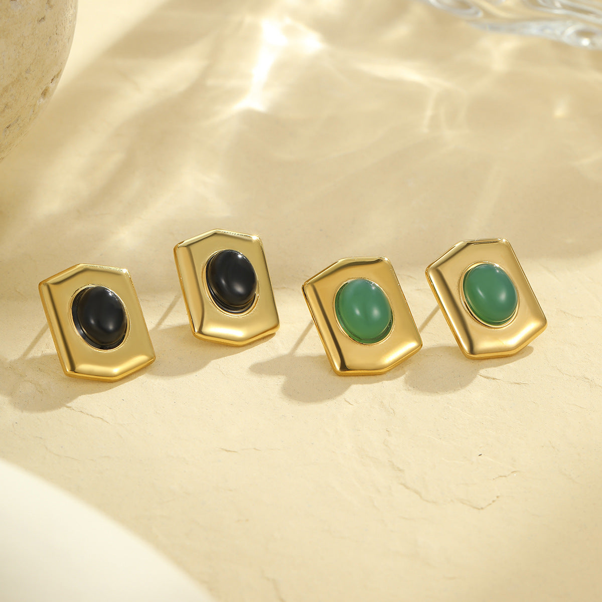 Orecchini da donna esagonali geometrici a scudo d'ispirazione vintage in acciaio inossidabile placcato oro 18K