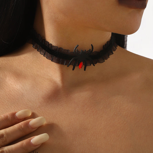 Girocollo in pizzo e feltro a tema Halloween con design a insetto per donna e uomo