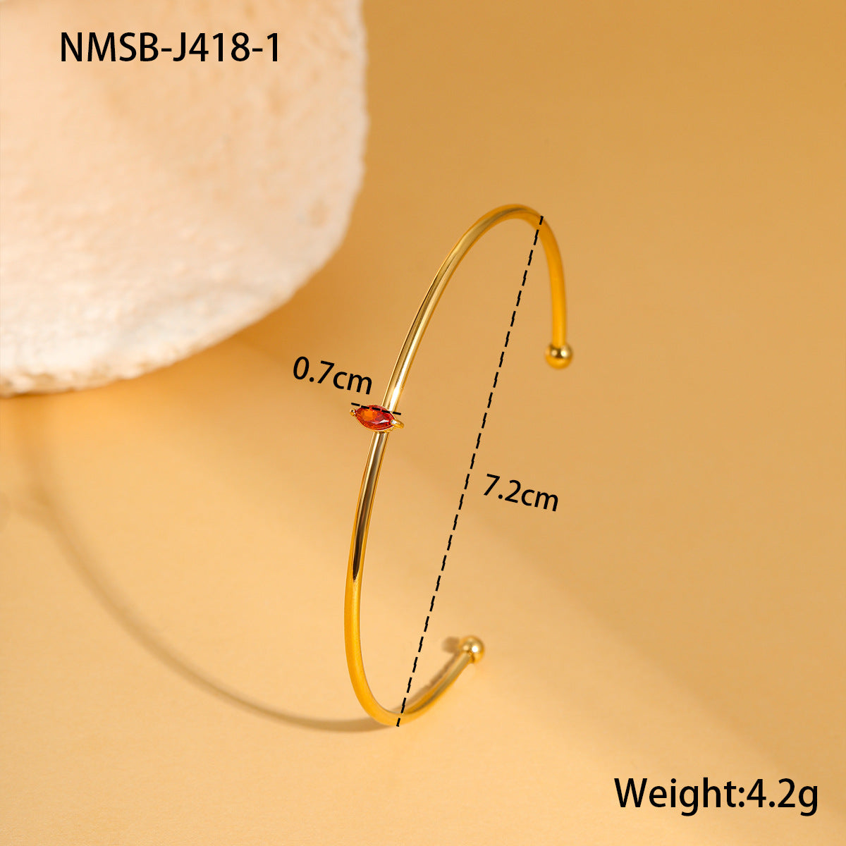 Bracciale minimalista geometrico in acciaio inossidabile con placcatura in oro e intarsio di zirconi colorati come pietra portafortuna