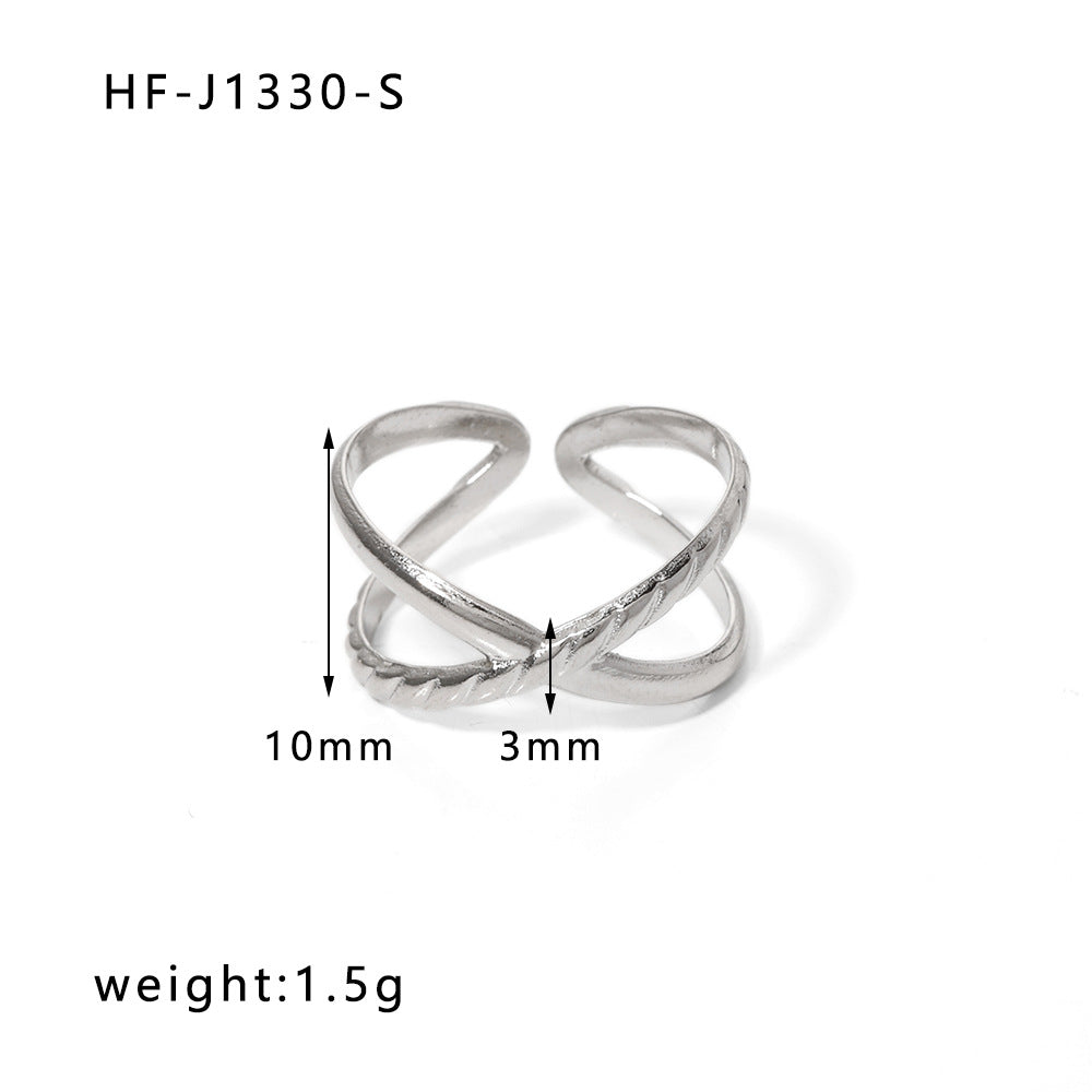 Anello da donna in acciaio inossidabile geometrico a forma di cuore, minimalista, con finitura placcata e design ispirato a una catena