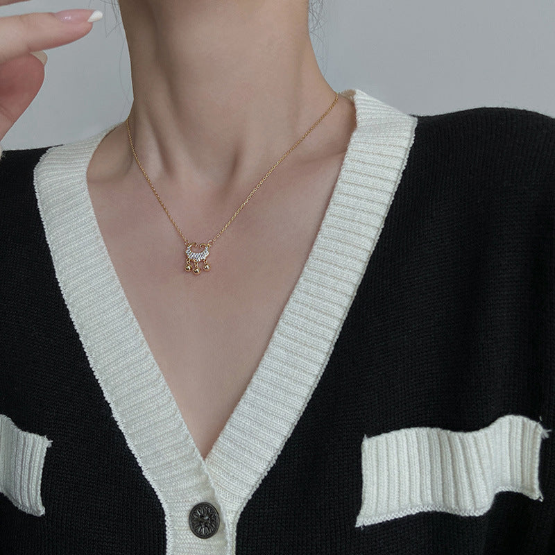 Collar Colgante Minimalista Chino de Candado de la Suerte para Mujer y Hombre en Acero de Titanio con Diseño Tradicional Auspicioso y Acabado Pulido