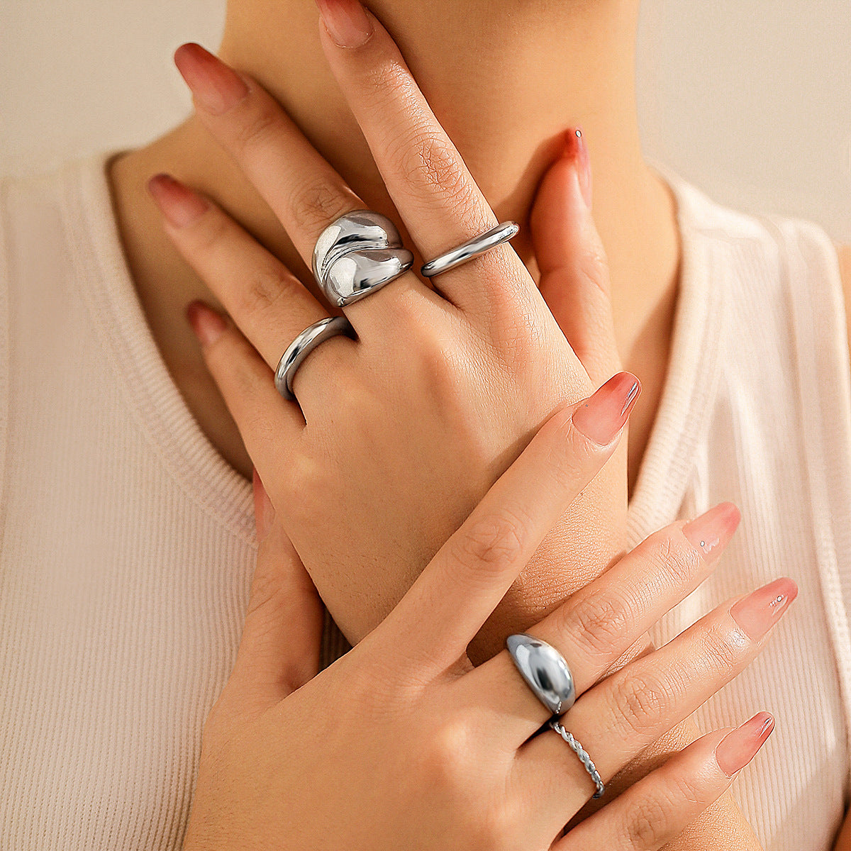 Minimalist Geometric Curved Knuckle Ring Set with Asymmetrical Design in Alloy with Plated Finish for Women