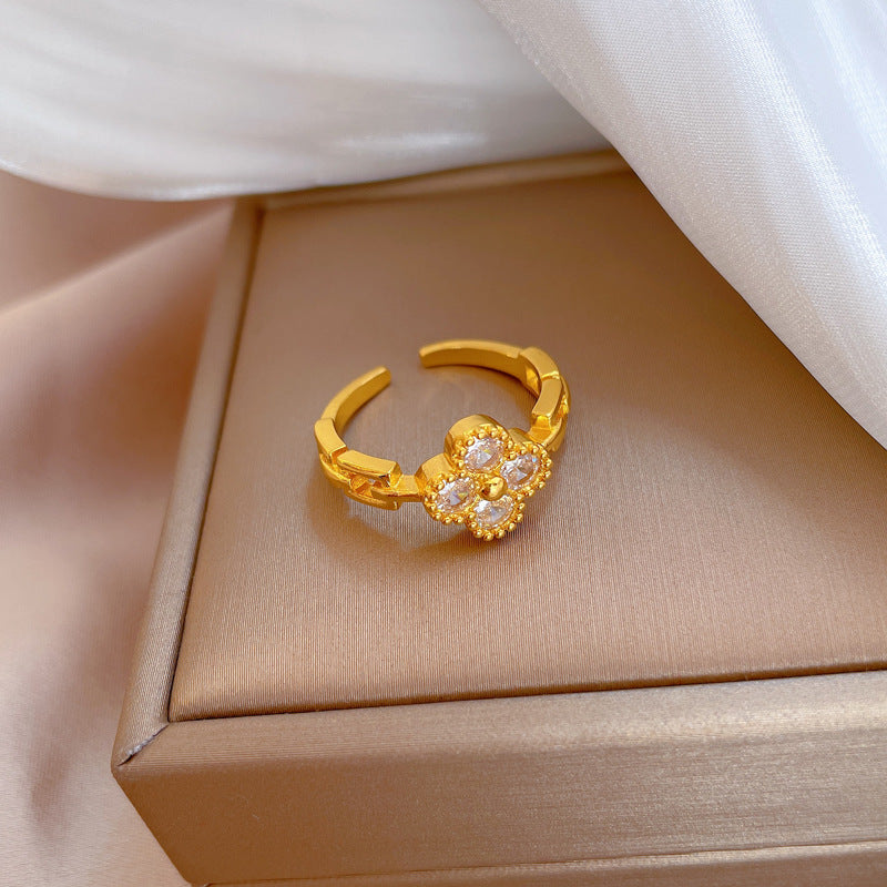Anello Donna a Quadrifoglio in Ottone Placcato Oro Stile Minimalista Dolce