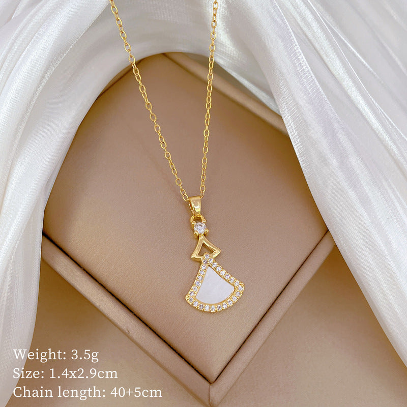 Collana Unisex in Acciaio al Titanio Geometrico a Farfalla con Ciondolo Placcato in Rame