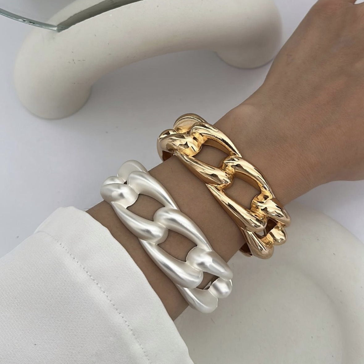 Fashion Elegant Polished Plated Geometric Teardrop Cuff Bracelet for Women