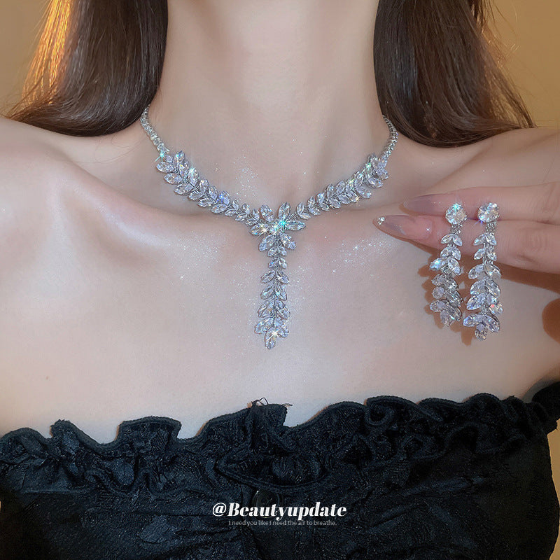 Elegante conjunto de collar con dije de espiga de circonita con aretes de borla para mujer, cadena de clavícula a la moda, joyería de lujo
