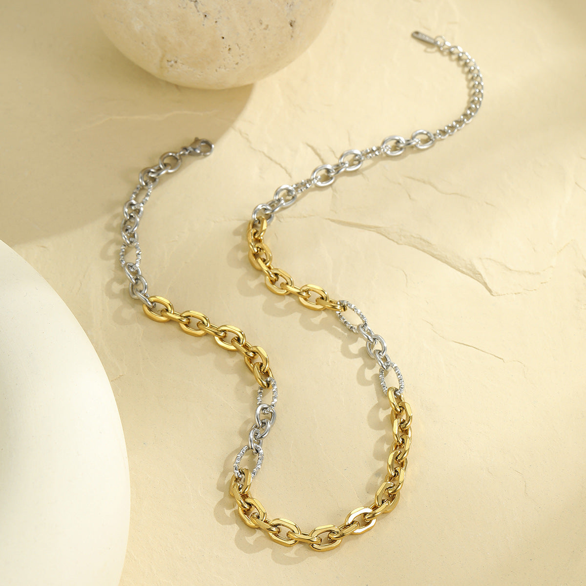 Juego de collar de acero inoxidable con diseño geométrico de moda, cadena en capas con baño de oro de 18 quilates para mujer