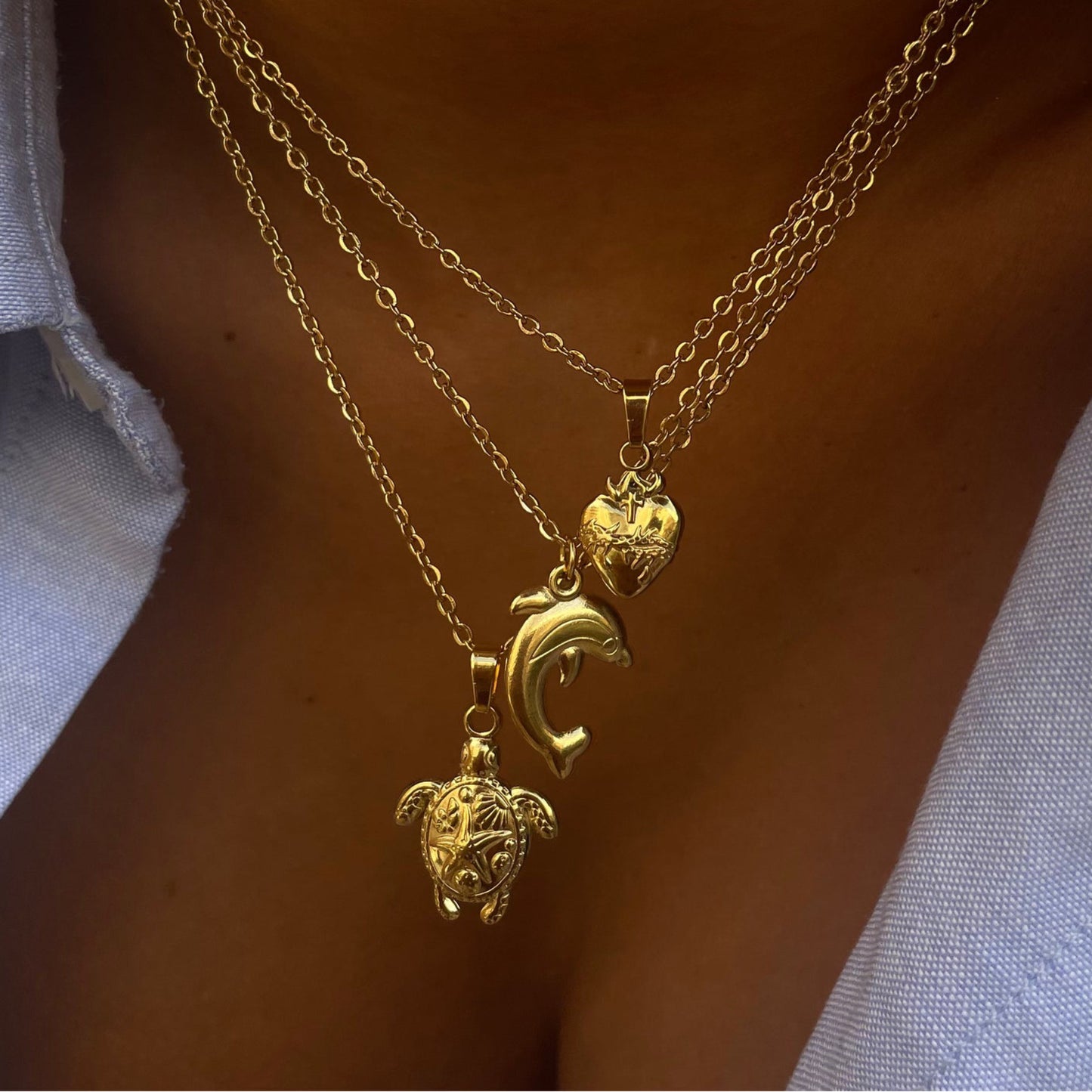 Minimalist Turtle and Dolphin Pendant Necklace in Stainless Steel with 18K Gold Plating, Ocean-Themed O-Chain Jewelry for Women