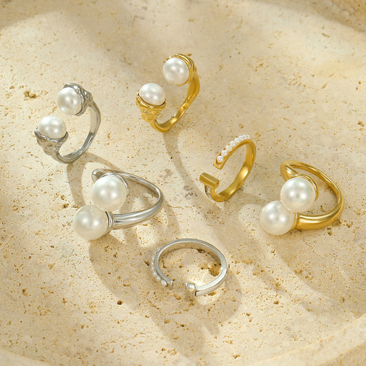 Anello Aperto Minimalista Geometrico in Acciaio al Titanio con Intarsio di Perle da Donna