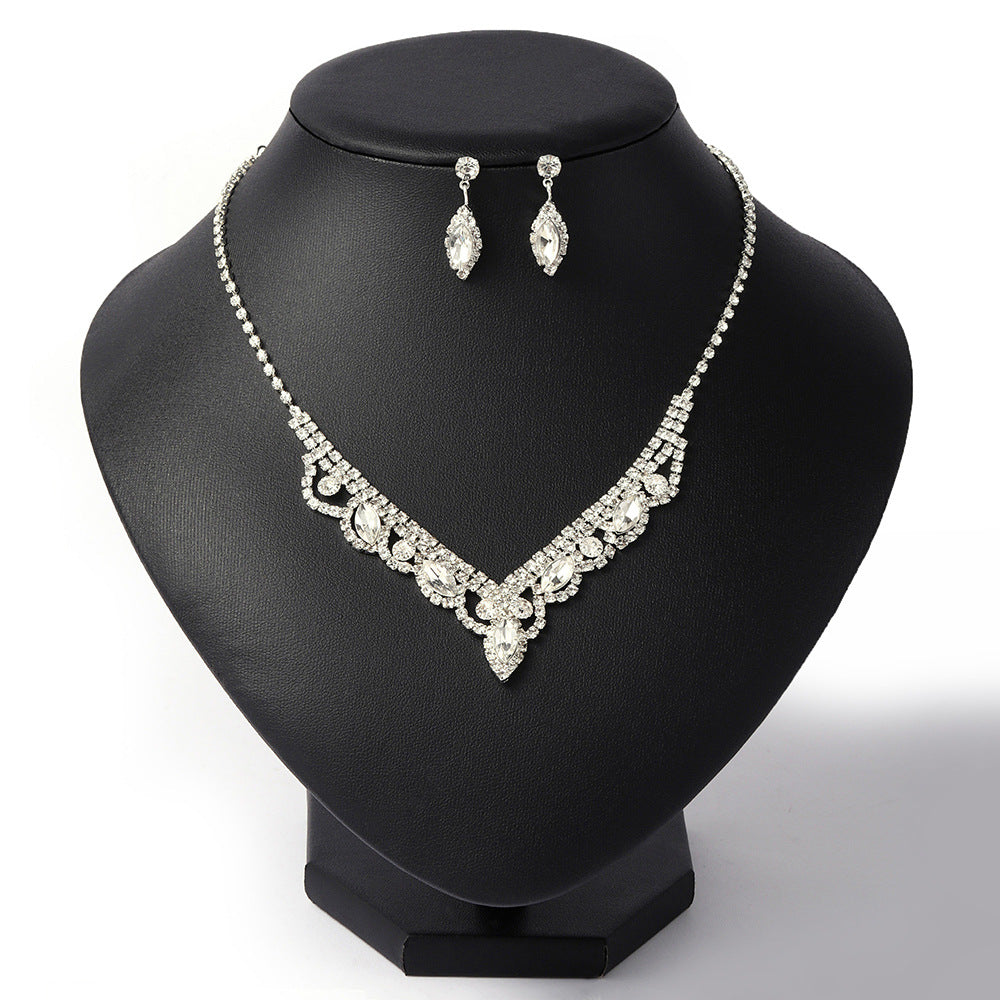 Fashionable Water-Drop Pendant Necklace and Earrings Set for Women with Rhinestone Inlay in Alloy, Wavy Chain Style