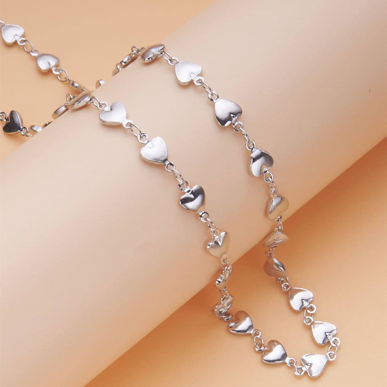 Fresh and Sweet Heart-Shaped Pendant Necklace in Stainless Steel with Plated Finish for Women and Men