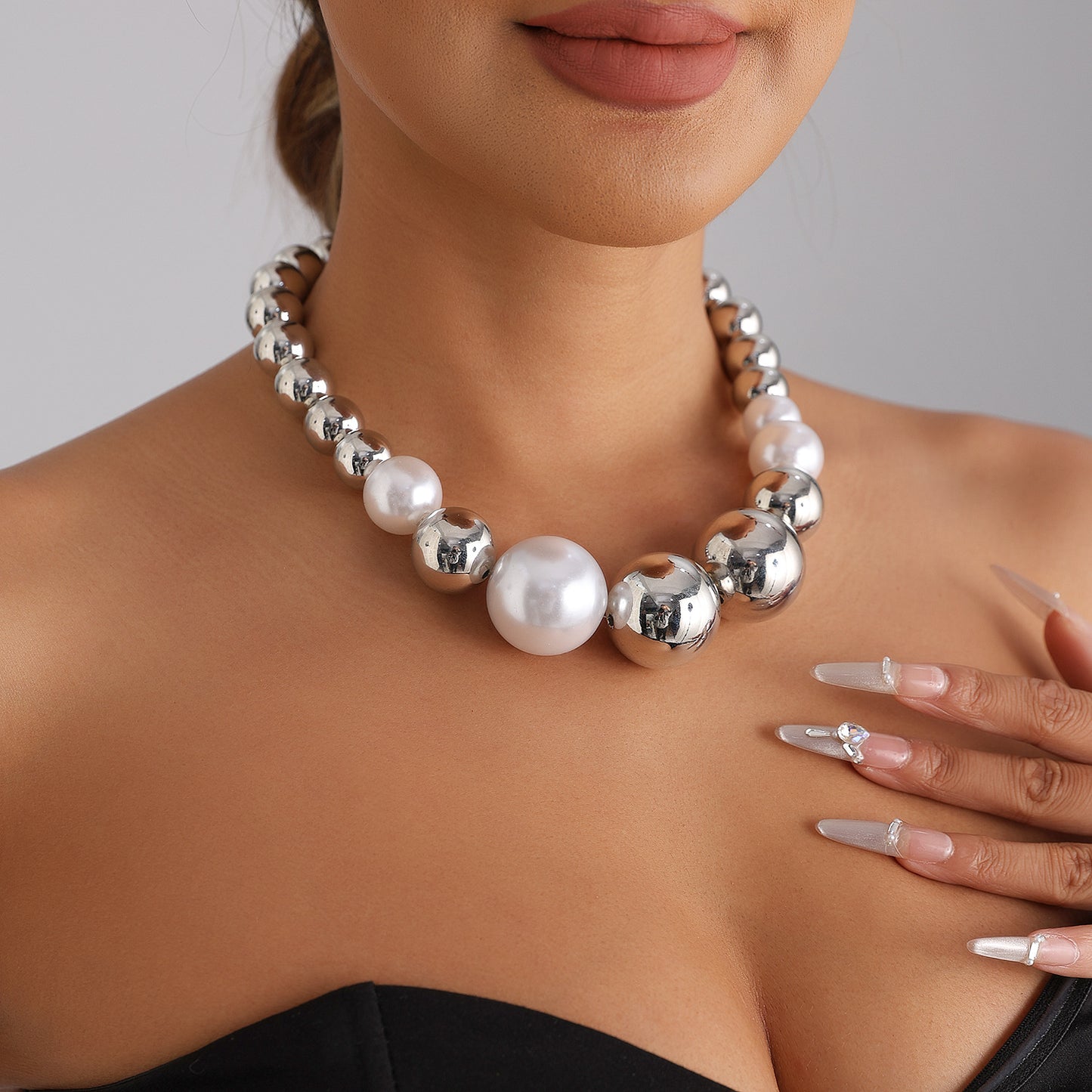 Minimalist Round Geometric ABS Plated Alloy Pendant Necklace for Women