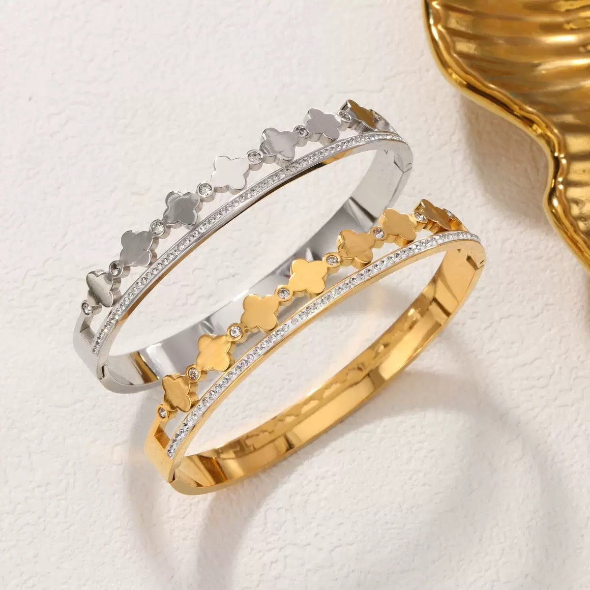 Minimalist Geometric Stainless Steel Bracelet for Women with Rhinestone Inlay and Anti-Tarnish Plating