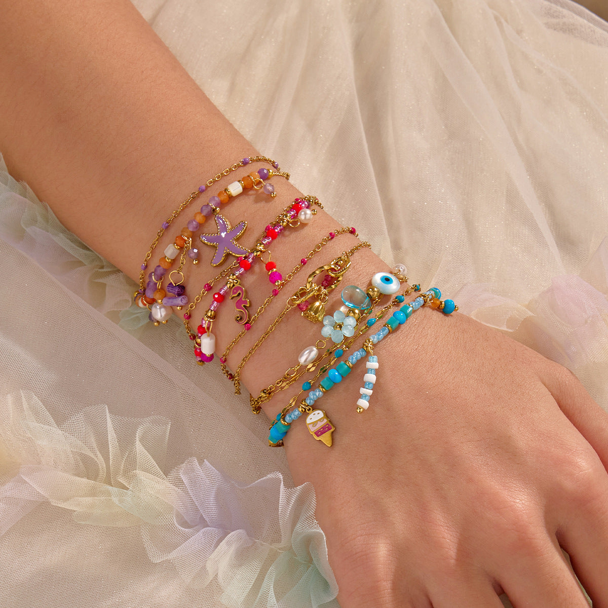 Bohemian Style Starfish and Floral Pattern Stainless Steel Plated Bracelet for Women with Geometric Design and Fresh Aesthetic