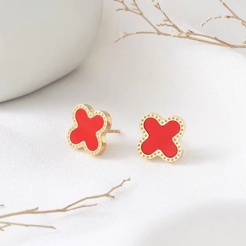 Natural Style Four-Leaf Clover Shaped Titanium Steel Earrings with Rose Gold Plating, Minimalist and Fresh Design
