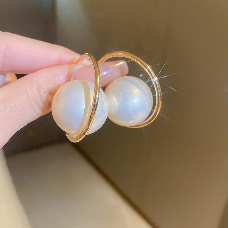 Orecchini a perno con perle stile vintage francese elegante con perni in acciaio placcato per donna, uso quotidiano, design rotondo geometrico minimalista, look di lusso