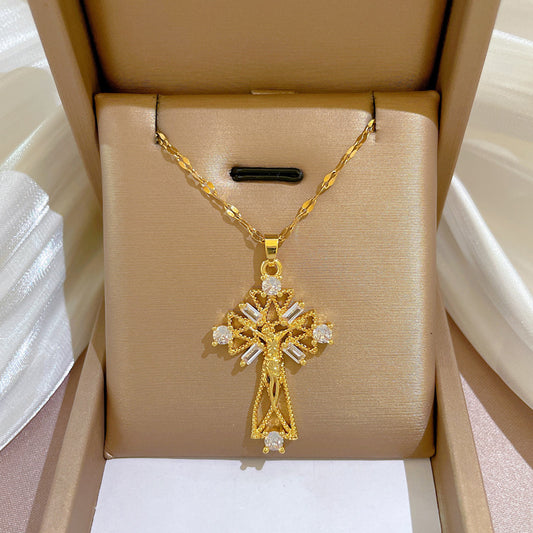 Collar con dije de cruz geométrica minimalista en acero de titanio con acento de micropavé chapado en oro para mujeres y hombres
