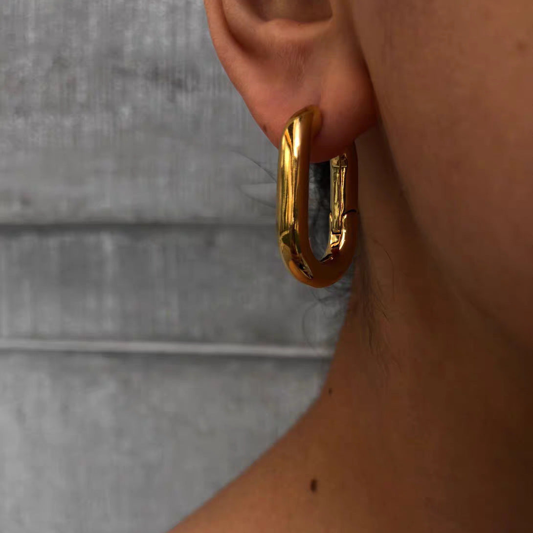 Orecchini a perno minimalisti a U in acciaio al titanio placcati oro 18K per uomo e donna