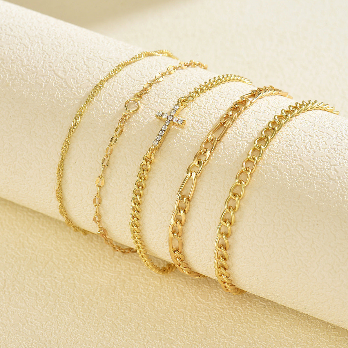 Bracciale a catena con ciondolo a croce geometrica da donna, intarsiato con strass in lega di zinco, bracciale minimalista di tendenza