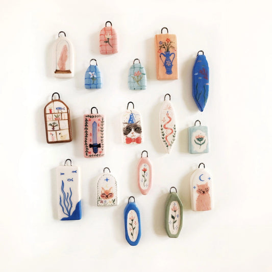 Barra de dijes de acero inoxidable con baño de oro de 18 quilates y esmalte al óleo con dibujos animados vintage para mujer