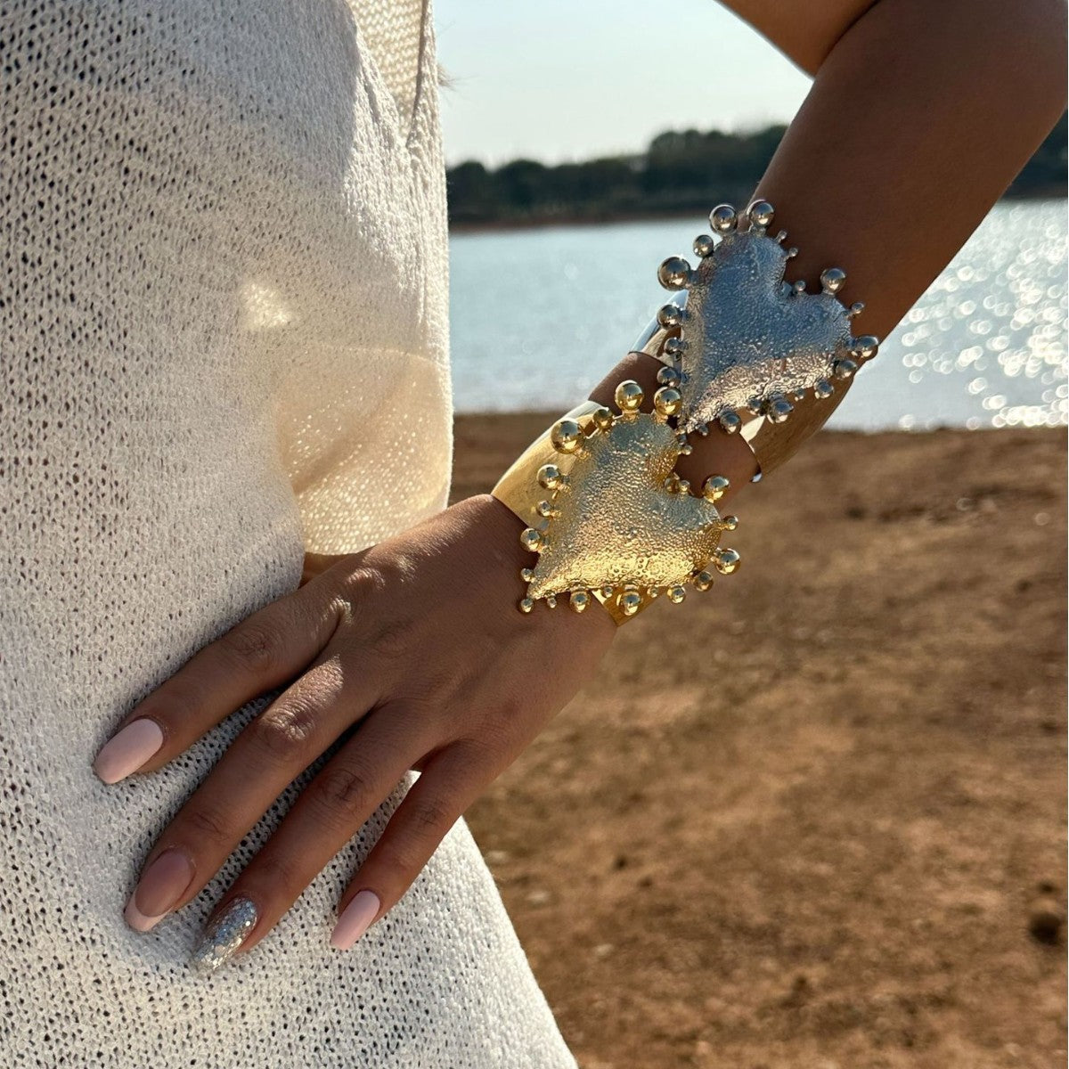 Vintage Luxury Heart Shaped Plated Alloy Wide Cuff Bracelet for Women