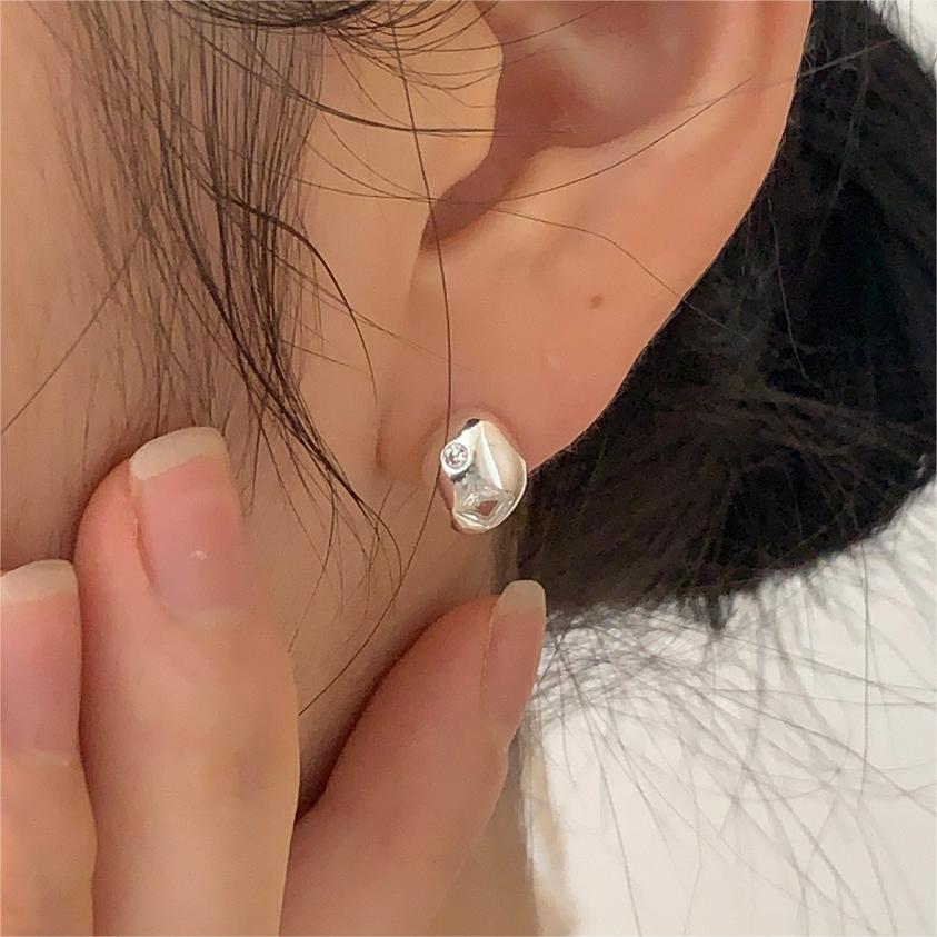 Minimalist Letter-Shaped 925 Sterling Silver Stud Earrings with Rhinestone Inlay and Polished Finish