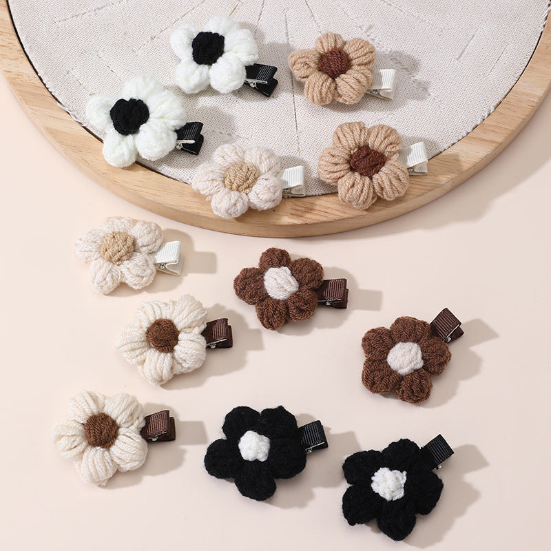 Natural Style Bow-Shaped Hair Clip for Girls Made of Polyester with Floral Pattern and Ruffled Mesh Detail