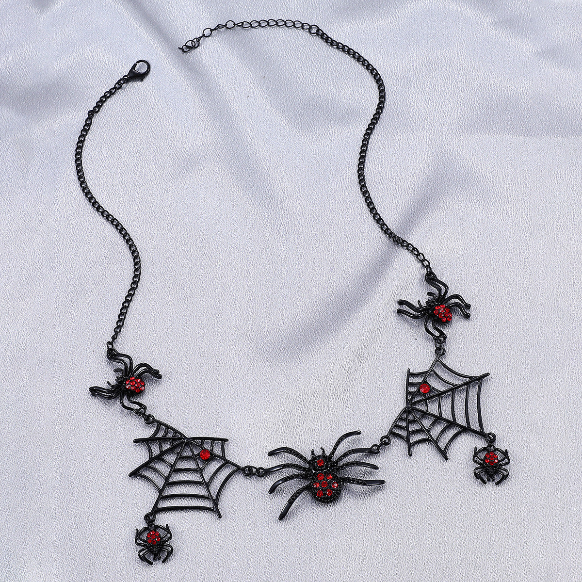 Collana con ciondolo ragnatela gotica vintage da donna, corta, in lega, con finitura placcata nera