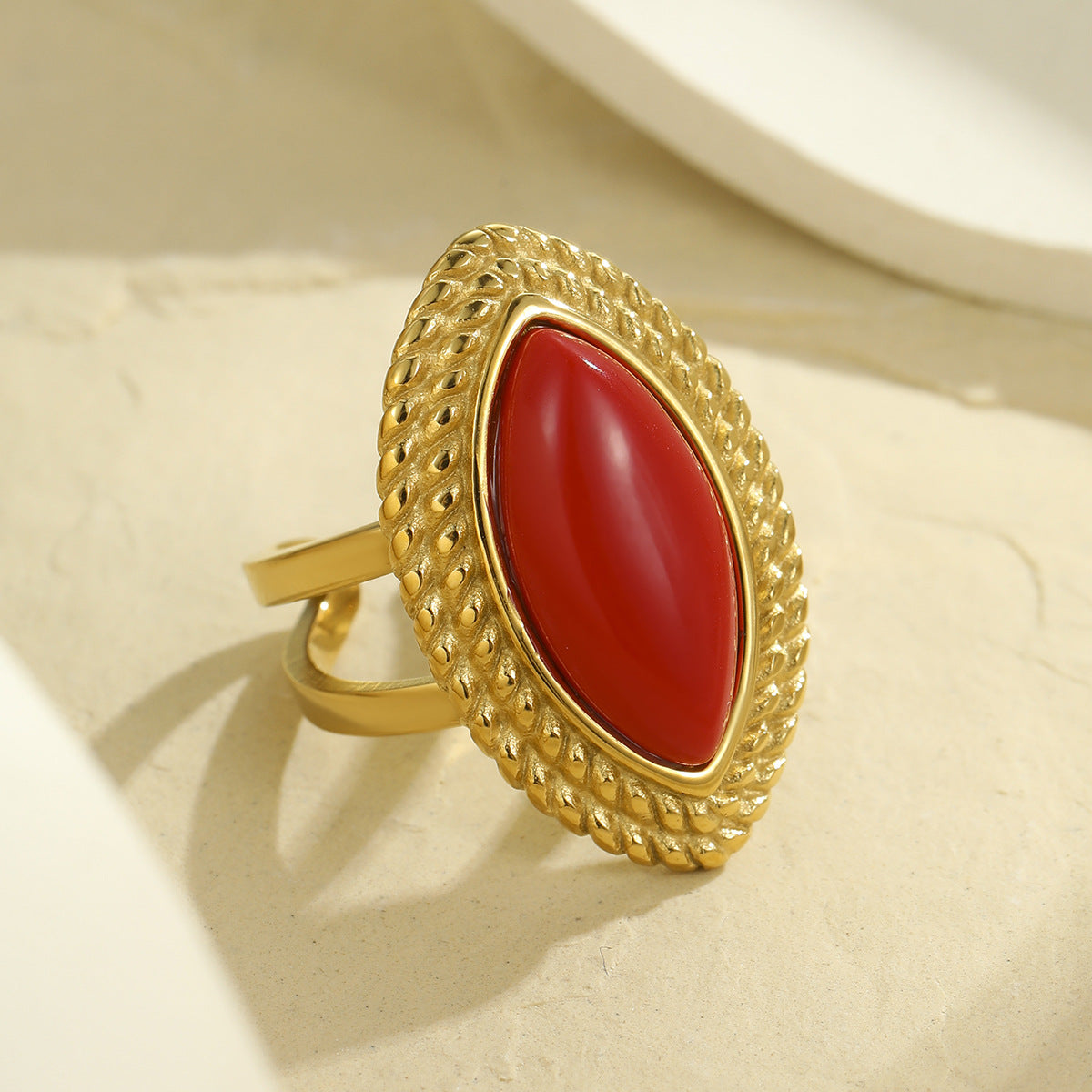 Anello regolabile aperto da donna in acciaio inossidabile placcato oro 18 carati con taglio marquise geometrico di lusso