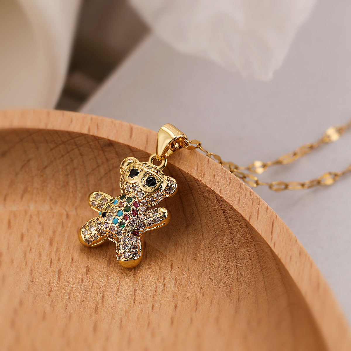 Cute Bear Pendant Necklace for Women in Copper with Real Gold Plating and Zircon Inlay, Minimalist Style Locket Chain