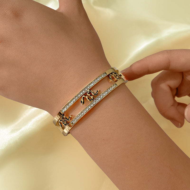 Vintage Rhinestone Paved Snake Design Titanium Steel Bracelet