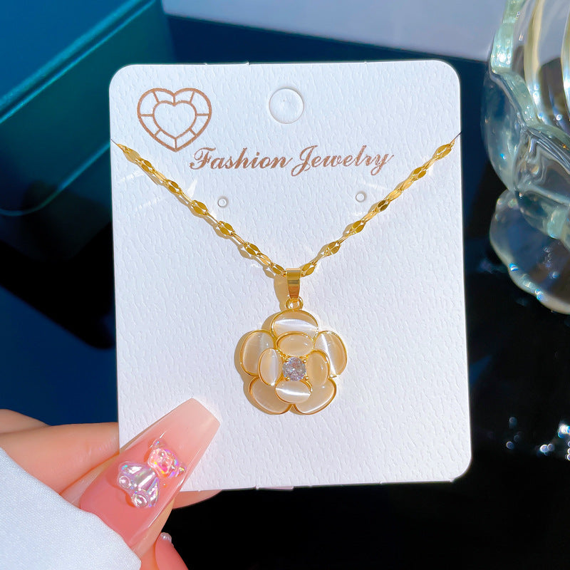 Luxury Exotic Geometric Star Clavicle Necklace in Titanium Steel with Rhinestone Inlay