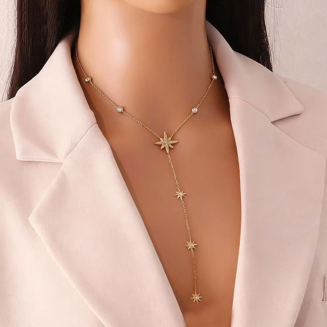 Collar con colgante de octagrama de lujo en acero inoxidable con baño de oro en cadena de serpiente para mujer