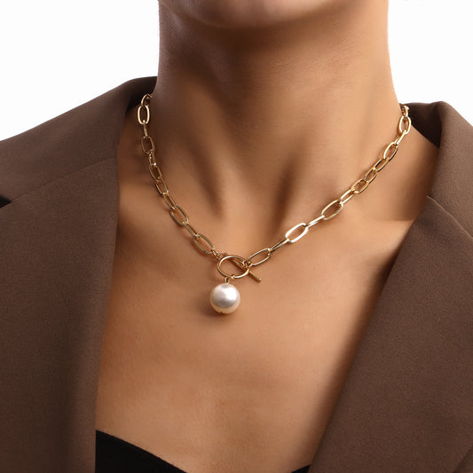 Collana con collegamento a bambù a graffetta geometrica in stile punk minimalista con grande pendente di perla per donna