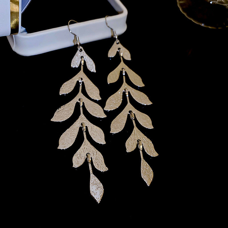 Orecchini da donna vintage floreali geometrici con perle, finitura smaltata, in rame placcato e perni in acciaio inossidabile