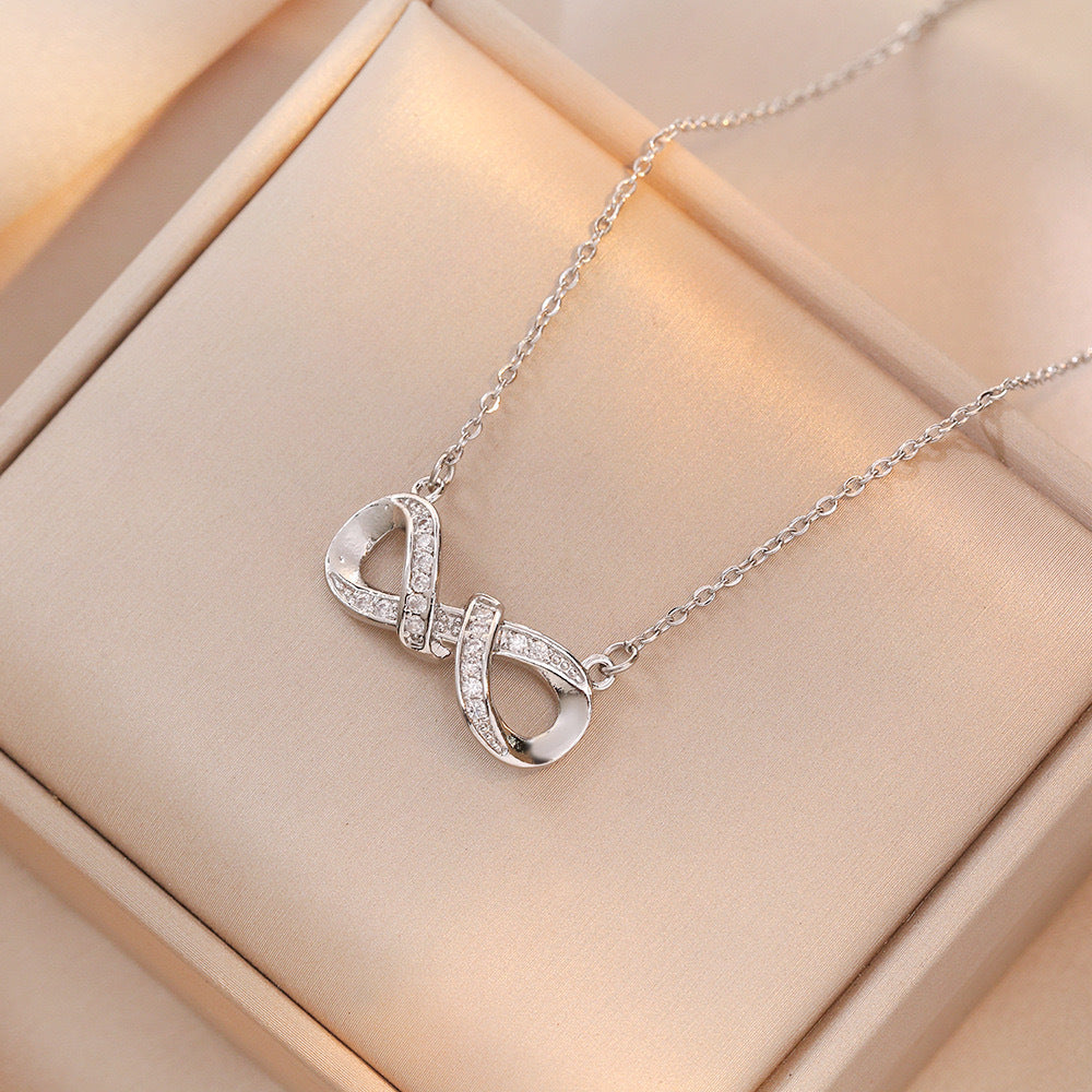 Collana con Lettera Lusso Minimalista da Donna, Pendente in Acciaio Inossidabile su Catena a O con Finitura Galvanizzata