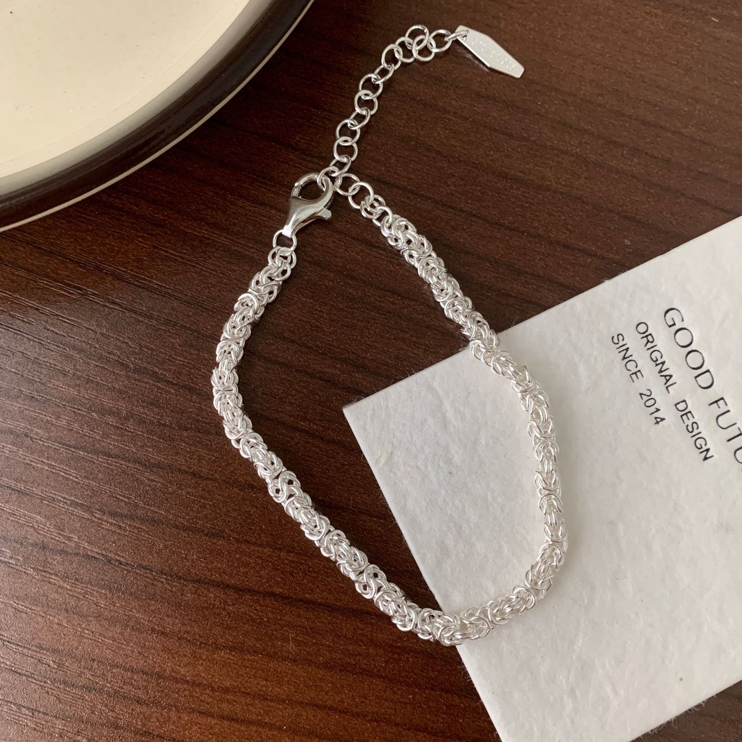 Pulsera geométrica elegante, minimalista y artesanal de plata de ley 925