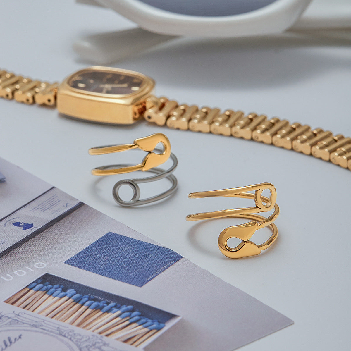Anillo Geométrico de Acero de Titanio con Acabado de Chapado para Mujer Joyería Minimalista de Moda