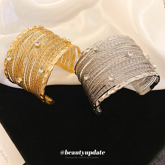 Elegante pulsera multicapa hueca trenzada para mujer con acabado de aleación chapada, diseño geométrico, moda, brazalete diario.