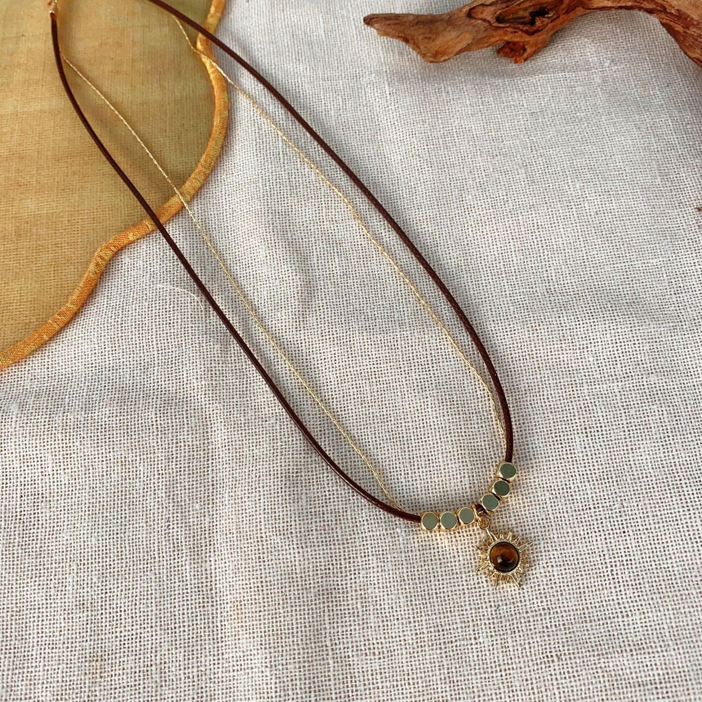 Minimalist Sunflower Pendant Necklace for Women Titanium Steel Plated O-Chain with Geometric Design and Natural Theme