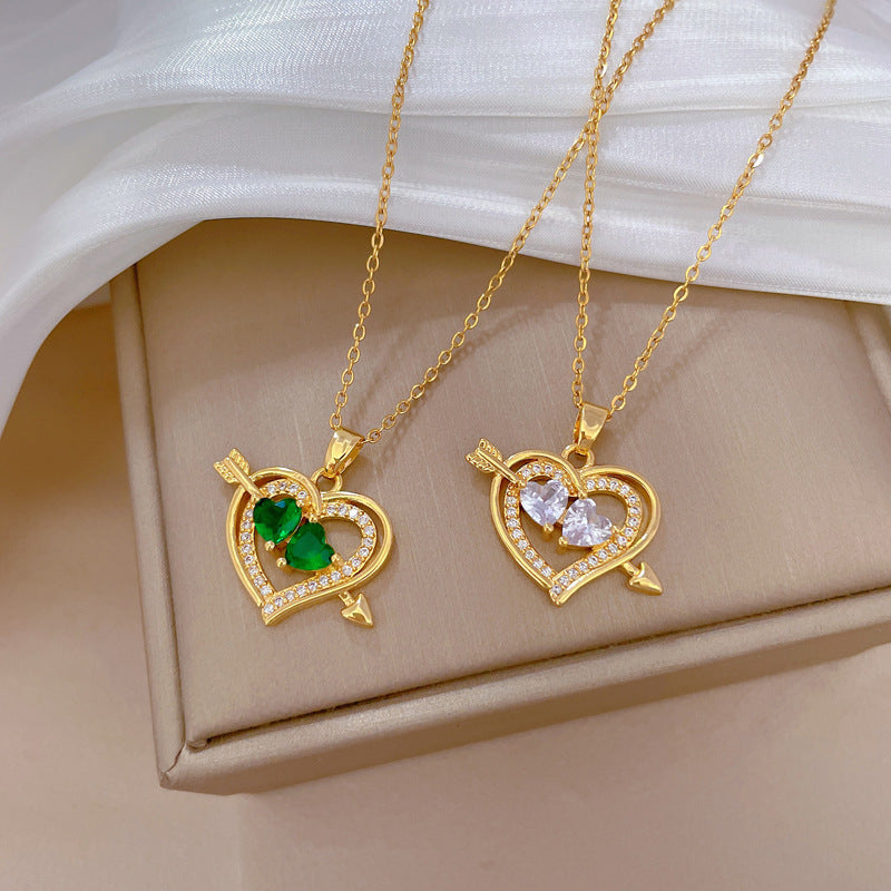 Collana pendente a cuore geometrico di lusso in acciaio al titanio da donna con intarsio di strass, delicata catena per clavicola