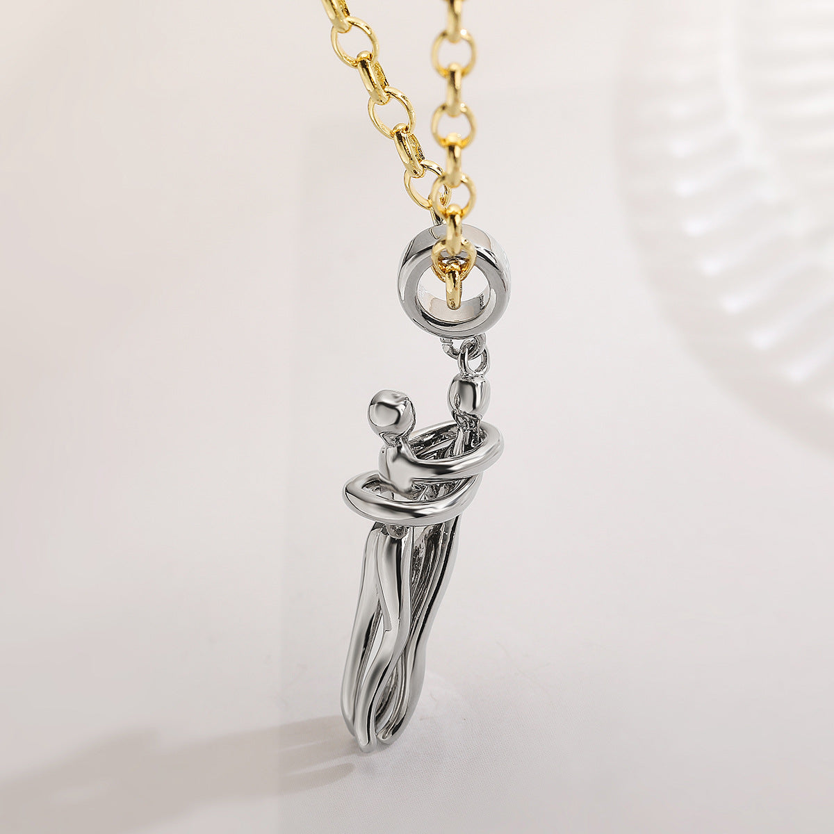 Collana Pendente Irregolare Geometrica Minimalista da Donna, con Catena in Rame e Medaglione