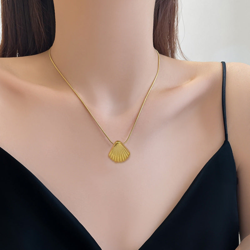 Minimalist Geometric Shell Pendant Necklace in Titanium Steel with Gold Plating for Women and Men