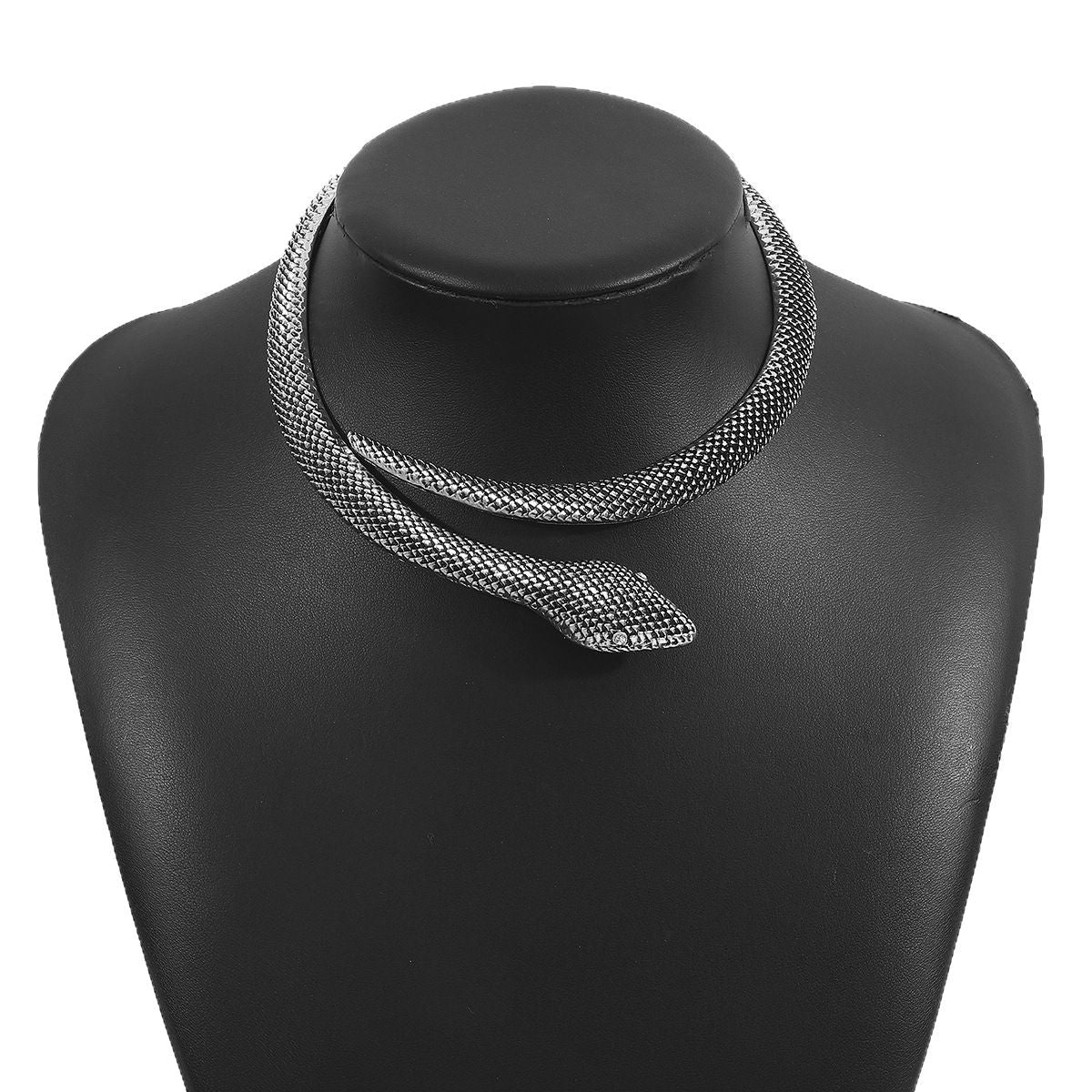 Gargantilla de aleación con forma de serpiente de estilo vintage para mujer con diseño industrial y acabado metálico