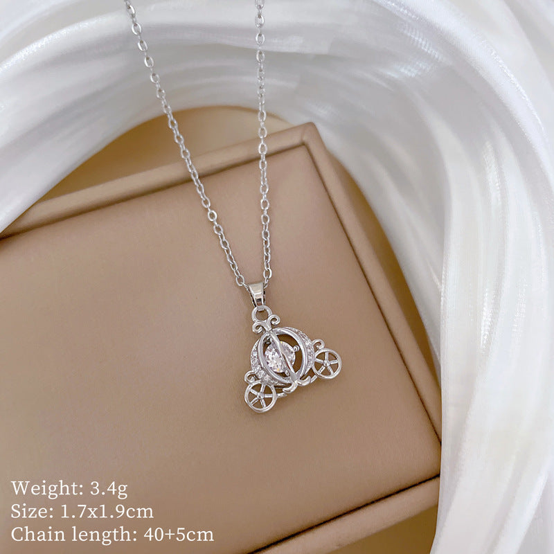 Collana in Stile Cartone Animato con Cuore in Acciaio al Titanio con Pendente in Rame e Intarsio di Strass per Donne e Uomini