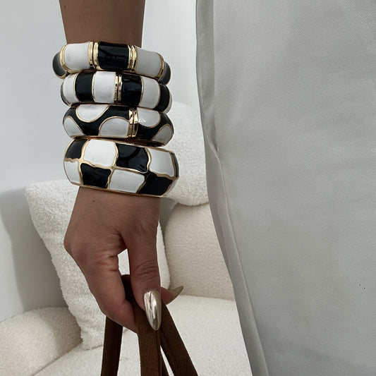 Pulsera Vintage Redonda de Aleación Esmaltada a Cuadros Geométricos