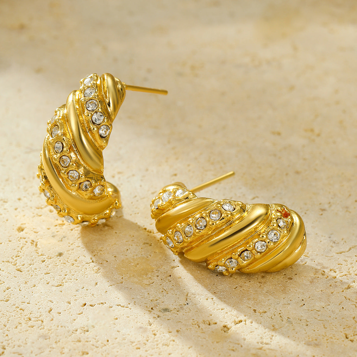 Vintage-Style Horn-Shaped Stainless Steel Ear Studs with Zircon Inlay and Gold Plating for Women