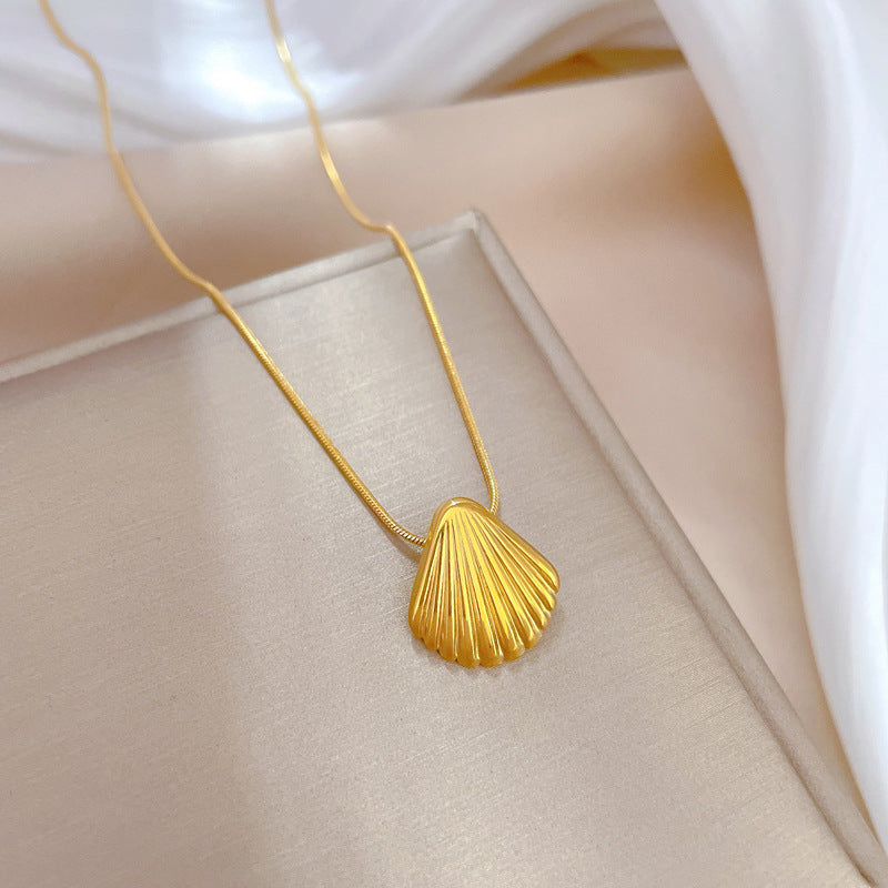 Minimalist Geometric Shell Pendant Necklace in Titanium Steel with Gold Plating for Women and Men